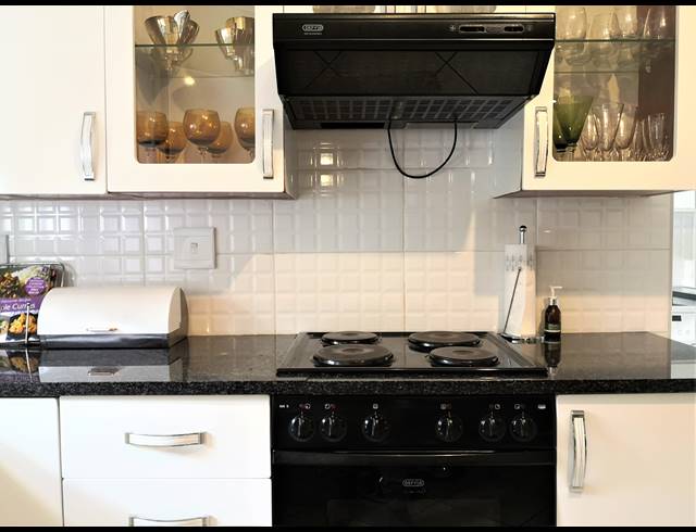 4 BEDROOM HOUSE FOR SALE IN WILLOW ACRES